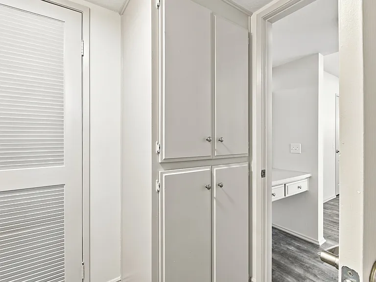 4247 Matilija Ave #102 — Photo 37