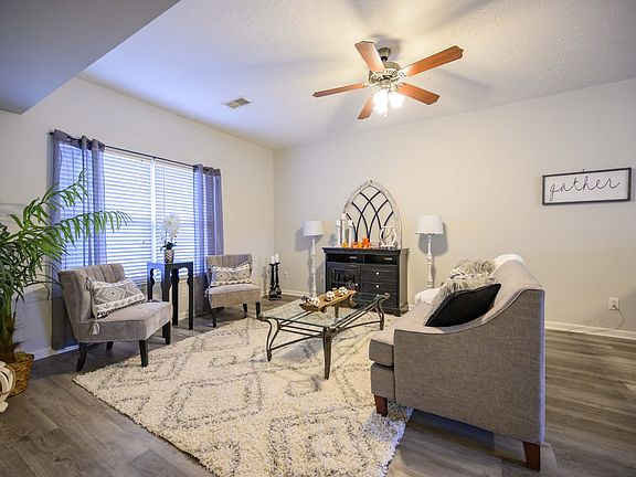 2nd image of 284 Meigs Dr #60