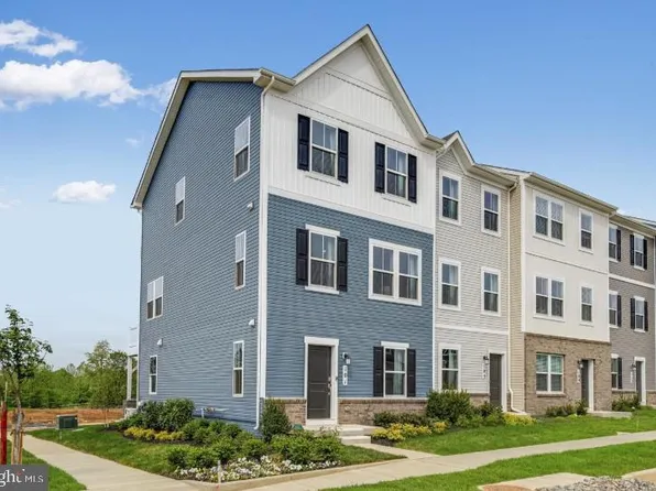 78 Rolling Branch Dr, Ranson, WV 25438