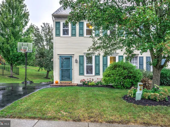 21 Yorkshire Ct, Elizabethtown, PA 17022