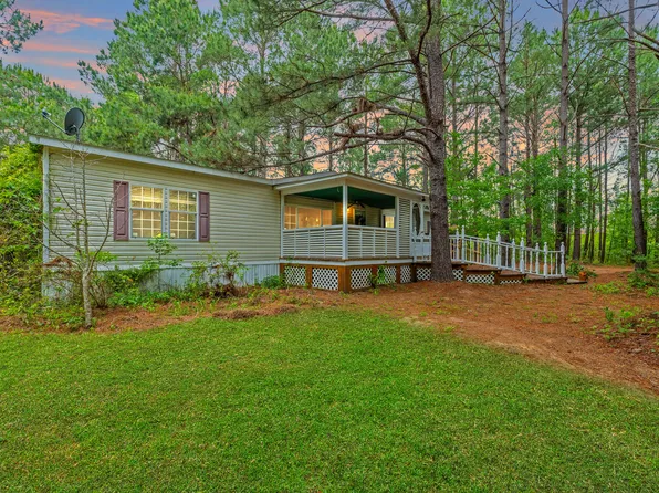208 Rodeo Dr, Eutawville, SC 29048