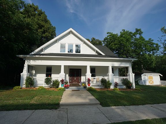 2nd image of 204 N 4th St