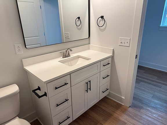 5th image of 3010 Edwin Way #106