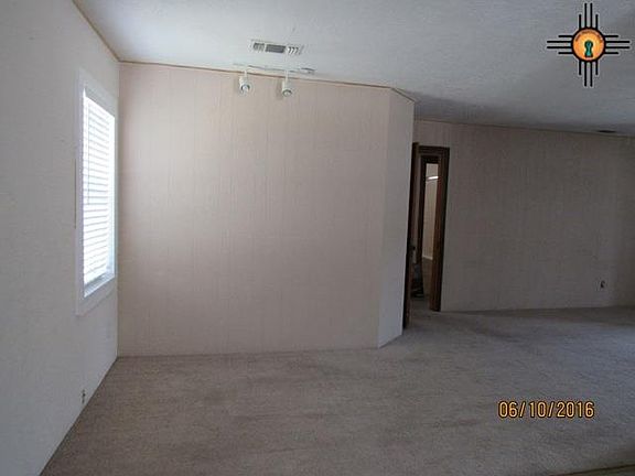 4th image of 1417 Wallace St