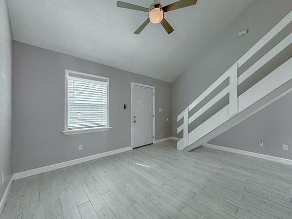 5th image of 934 S Lipona Rd