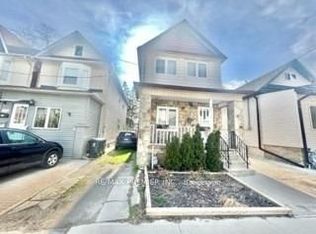 176 Coxwell Ave, Toronto, ON M4L 3B2