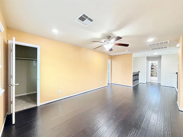 1242 S Maple Dr — Photo 18