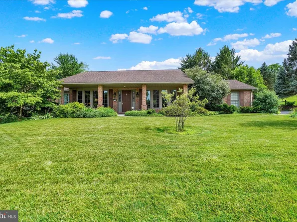 3558 Cimmeron Rd, York, PA 17402