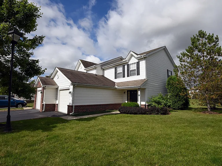 Pickerington-Ridge_Exterior