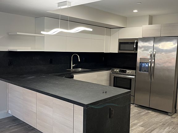 3rd image of 316 Shrewsbury St #7W