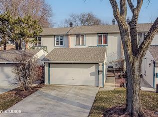 233 Lakeview Ln, Bloomingdale, IL