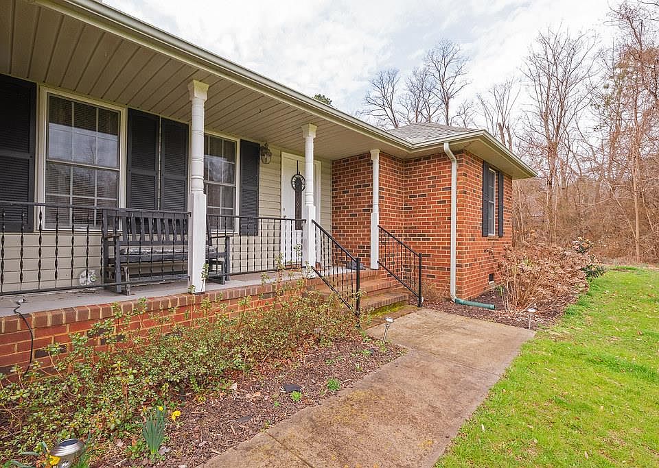 1st image of 203 Blundons Rd