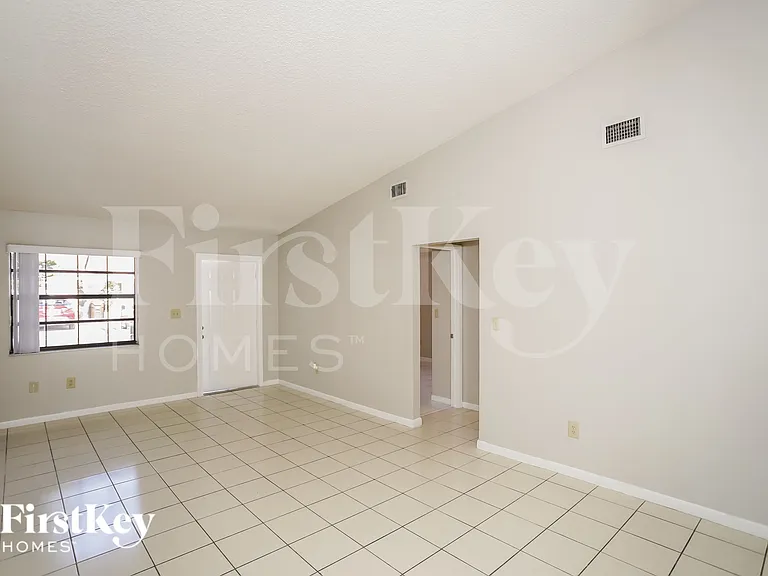 5505 W 27th Ln — Photo 6