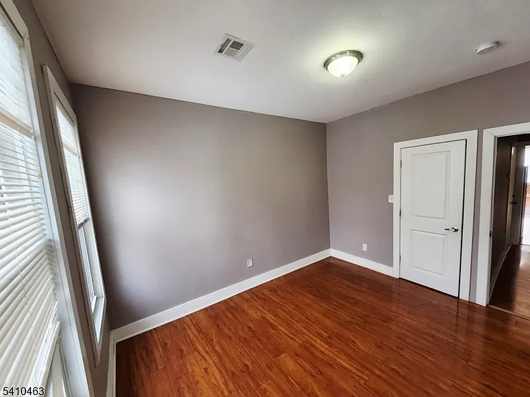 146 Hollywood Ave — Photo 20