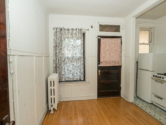 4th image of 1919 W Winnemac Ave #2