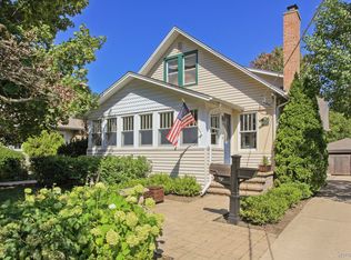 1293 Ridgewood Dr, Highland Park, IL