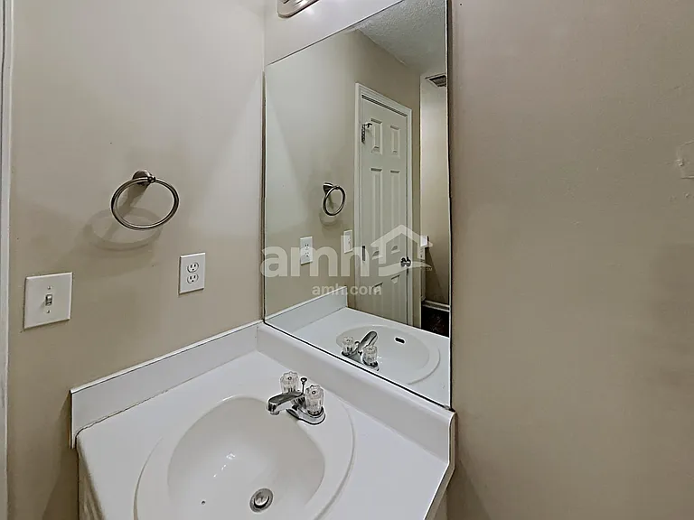 209 Signet Ct — Photo 13
