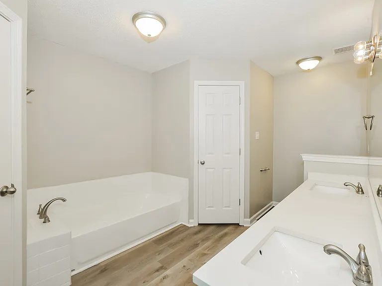 5237 Sea Horse Dr — Photo 13