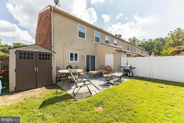 2320 Gundy Ct — Photo 3