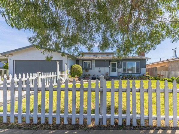 40 Saint Brendan Way, Salinas, CA 93906