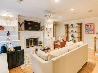 152 Great Oaks Ln, Roswell, GA 30075