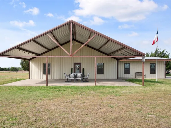 671 Robnett Rd, Waxahachie, TX 75165