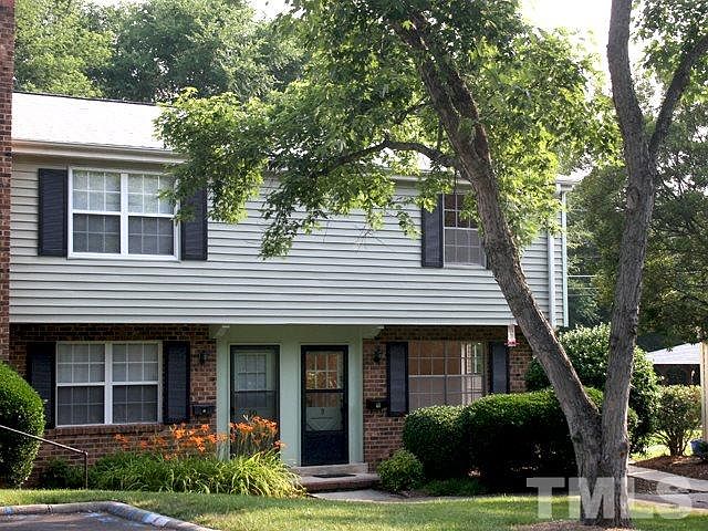 1st image of 1002 Willow Dr APT 9