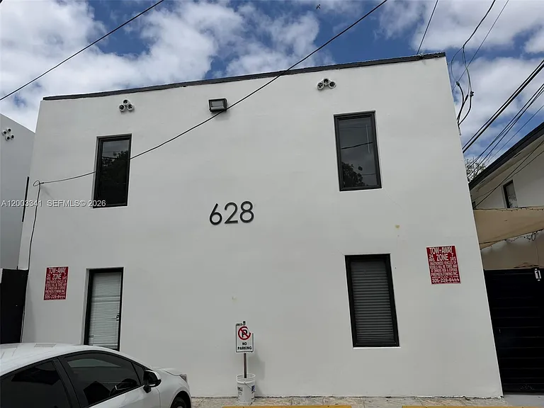 628 SW 21st Ave #1 — Photo 11
