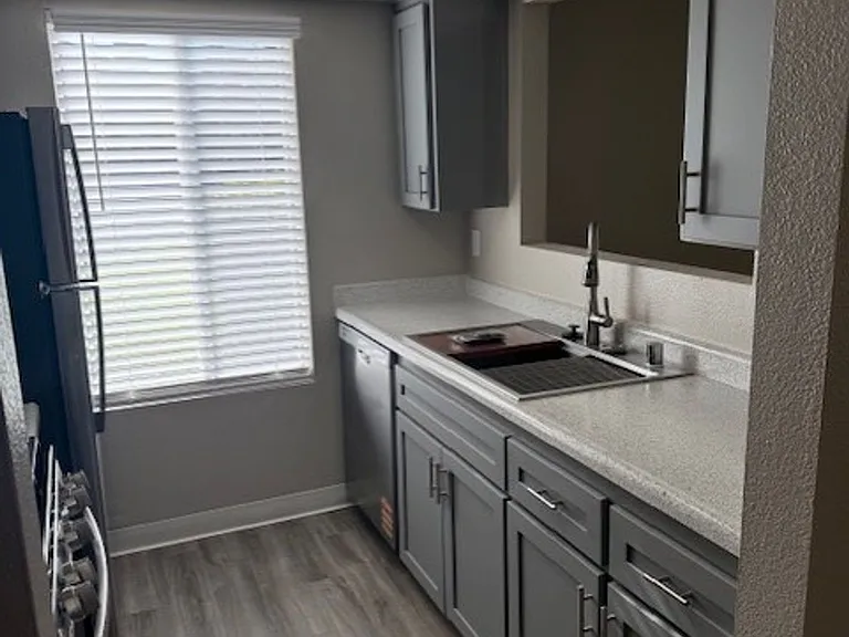 River Run Apartments — Photo 5