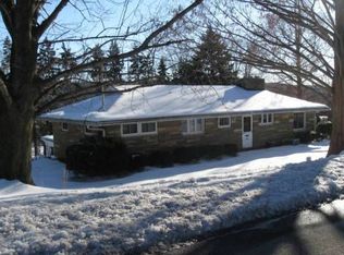 6930 Scenic Dr, Bloomsburg, PA 17815