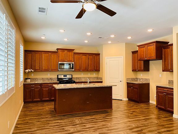 4th image of 3922 Paseo Del Mar Dr