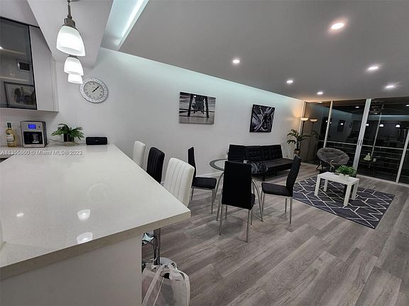 3rd image of 9430 Live Oak Pl APT 203