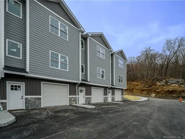 243 Echo Lake Road #D-4, Watertown, CT 06795