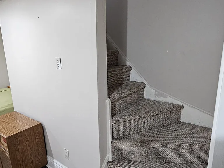 Kipling Cres — Photo 21