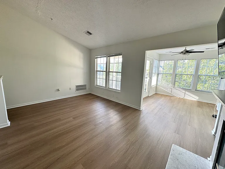 13100 Briarcliff Ter #812 — Photo 2