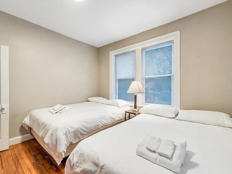 4933 Odell St #1W — Photo 19