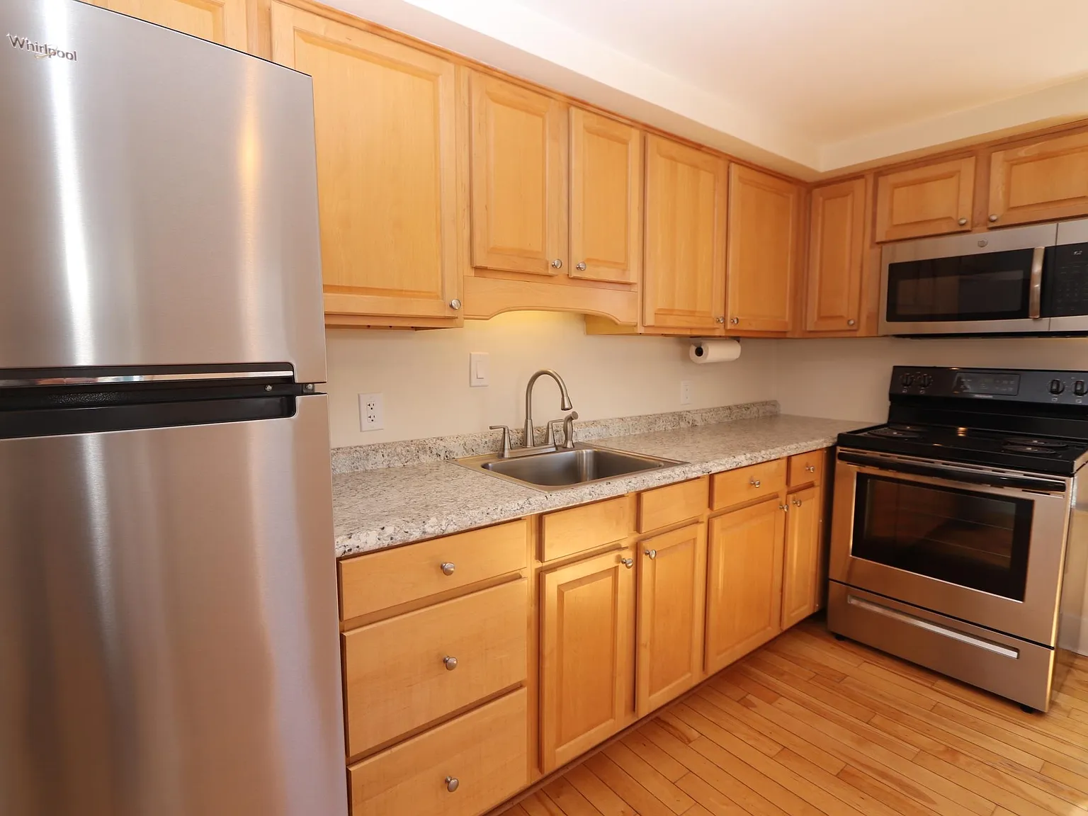2 bed, 2.0 bath, 1400 sqft, $2,795 — Photo 3
