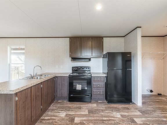 4th image of 21403 Binford Cir