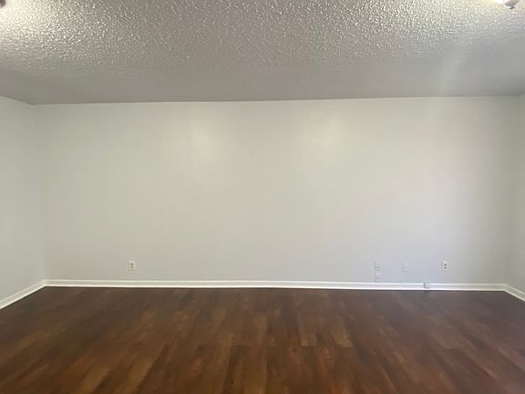 5th image of 302 Nikki Dr #B