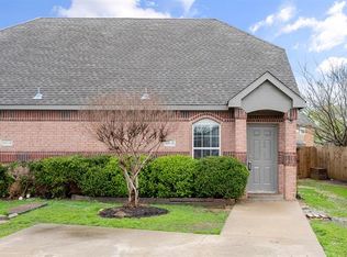 325 Queens Ct S UNIT B, Mansfield, TX 76063