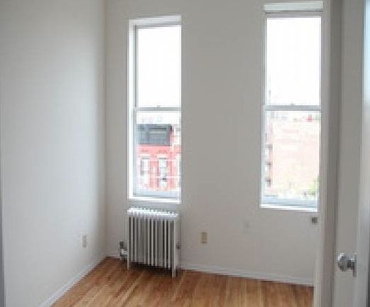 4th image of 42 King St