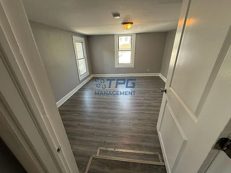96 Summer Ave #2 — Photo 7