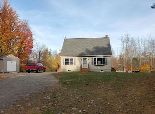 63 Sedgley Rd, Leeds, ME 04263