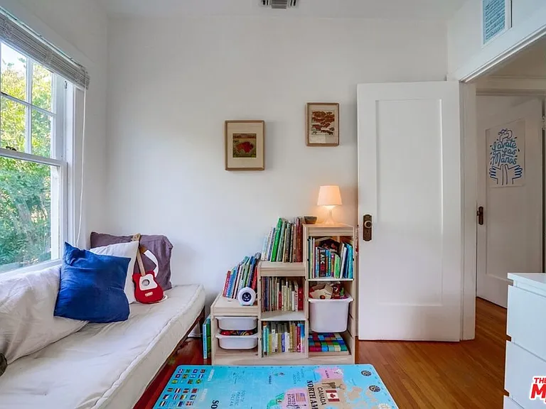 2154 Willetta St — Photo 32