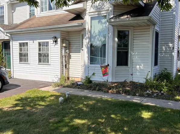 9 Glen Meadow Ct, Quakertown, PA 18951