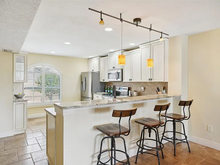 637 Pinellas Bayway S #105 — Photo 8