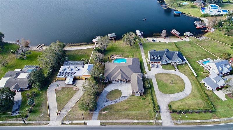 1st image of 2407 Cypress Gardens Blvd