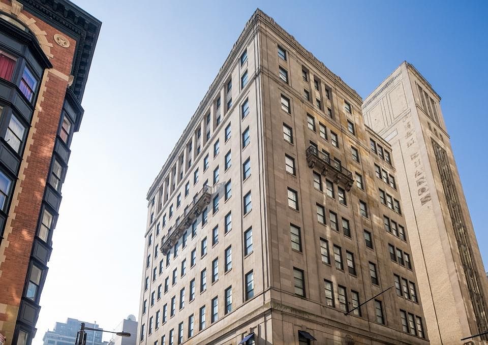 1st image of 1300-10 Chestnut St #206