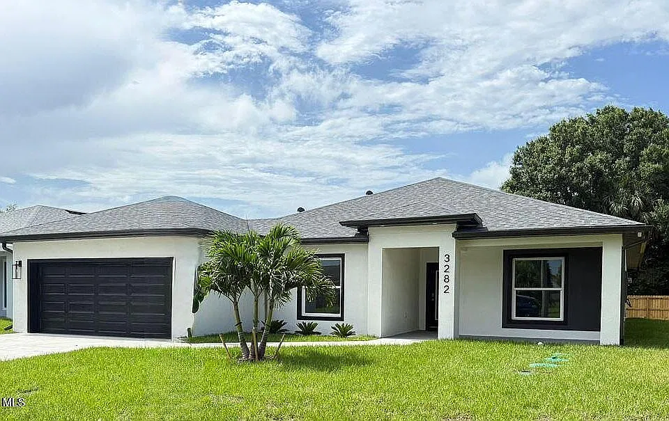 4 bed, 2012 sqft, $2,950 — Photo 2