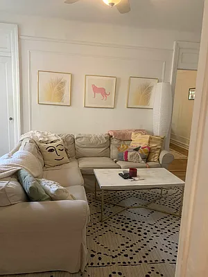 Rented by M.Grossman R.E. Management | media 17